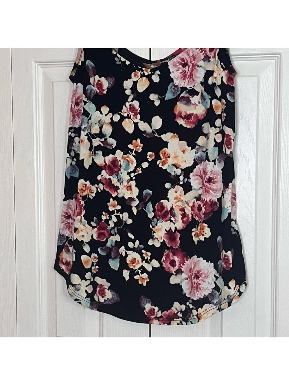 12PM by Mon Ami Black Floral Ruffle Top Small - Picture 5 of 12